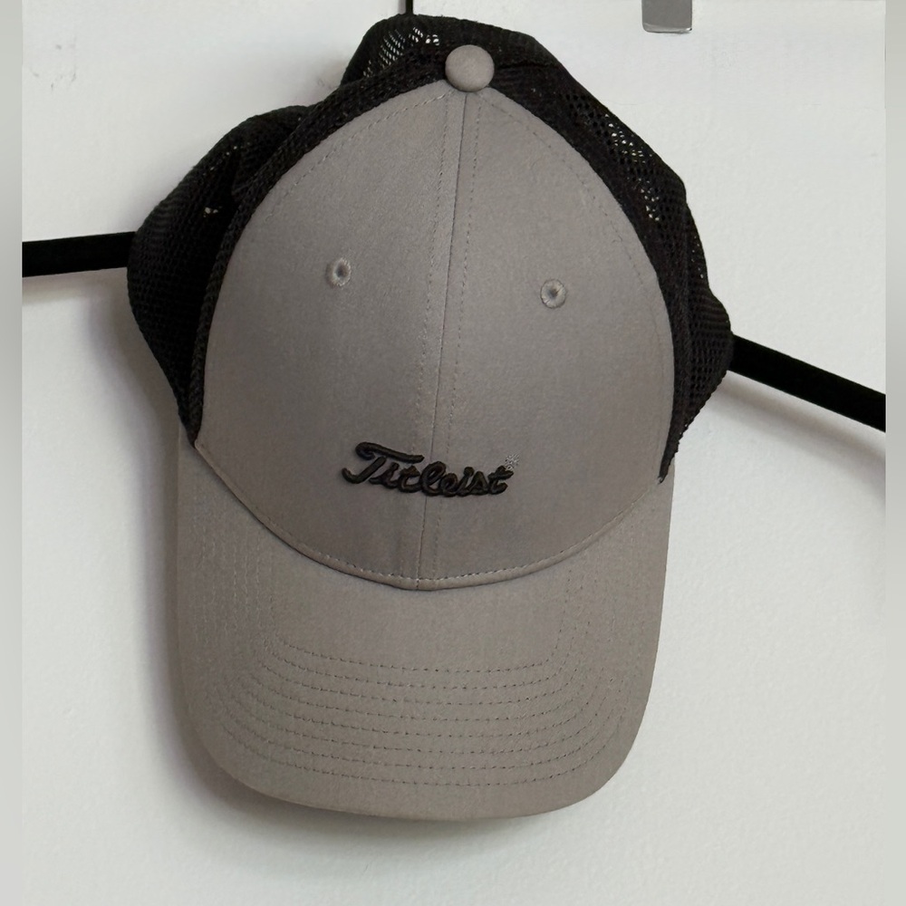 Titleist Black Mesh Cap